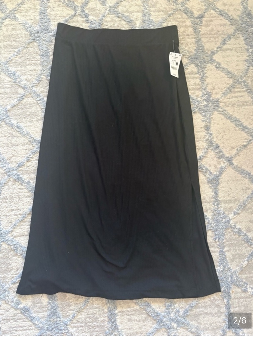 3 for $14 Ardene Black Ribbed Midi Skirt with Side Slit Detail size xl - Picture 2 of 5